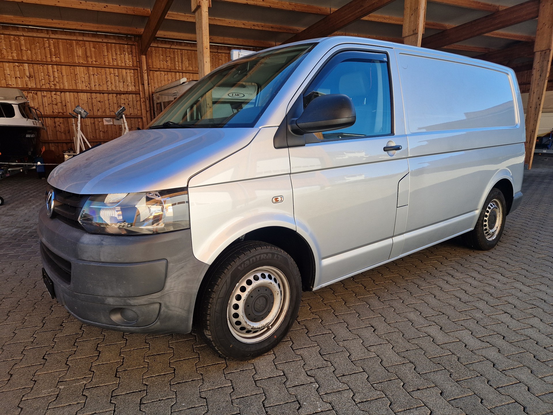 VW T5 2.0 TDI 4Motion-image-2