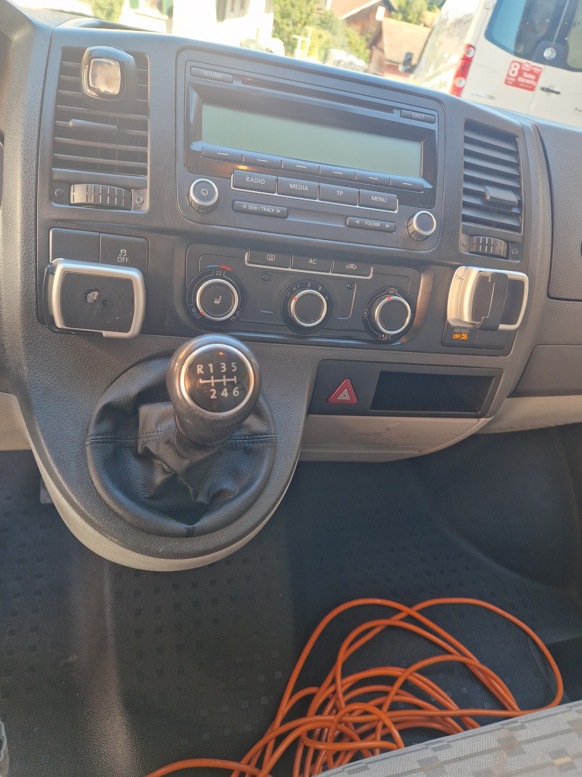 VW T5 2.0 TDI 4Motion-image-13
