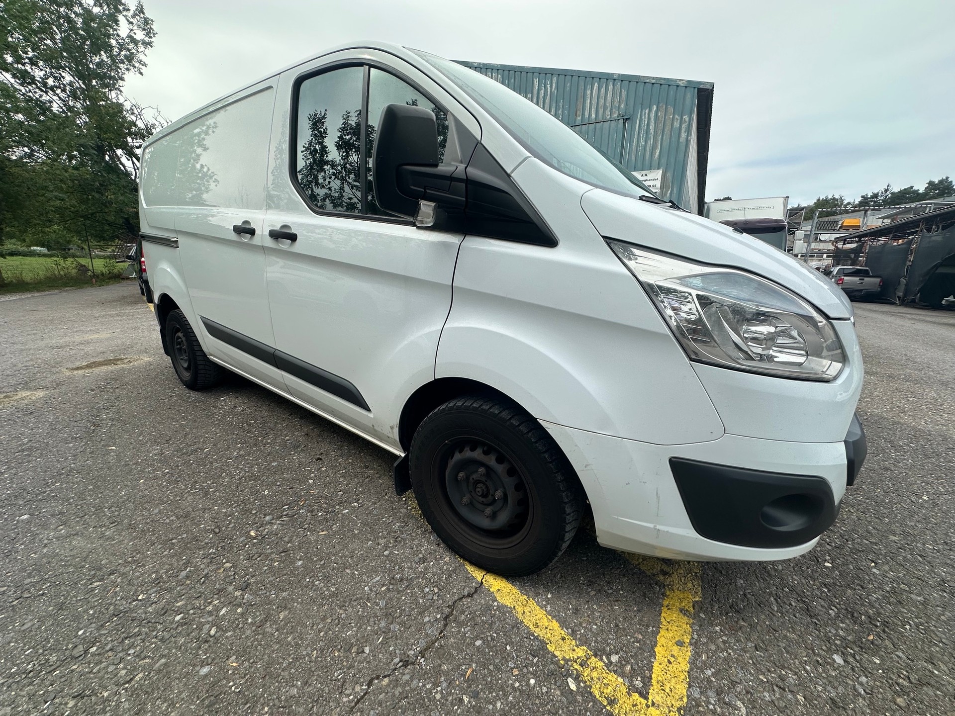 FORD Transit Custom Van 310 L1H1 Limited-image-2