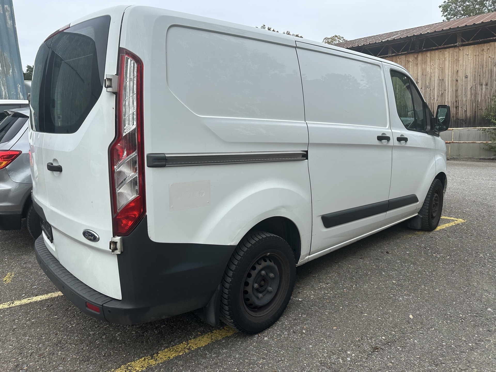 FORD Transit Custom Van 310 L1H1 Limited-image-10