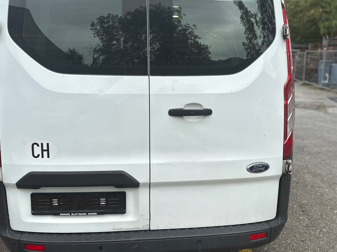 FORD Transit Custom Van 310 L1H1 Limited-image-8