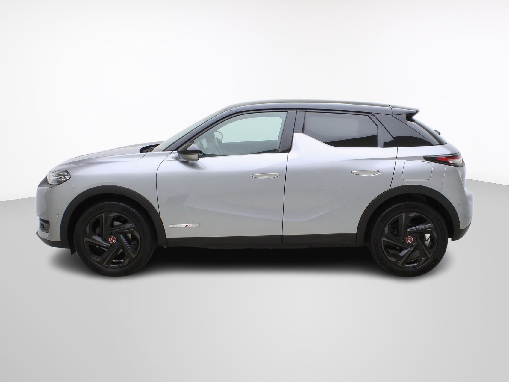 DS AUTOMOBILES DS3 Crossback E-Tense Performance Line-image-2
