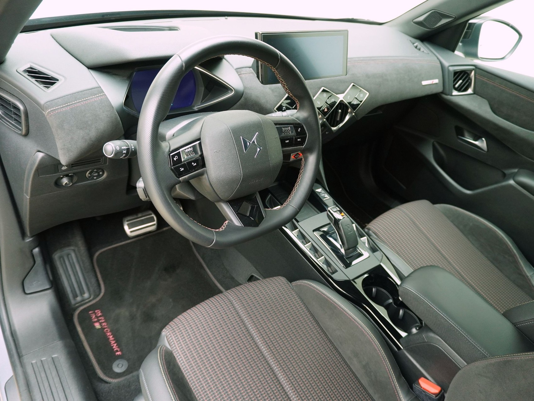 DS AUTOMOBILES DS3 Crossback E-Tense Performance Line-image-9