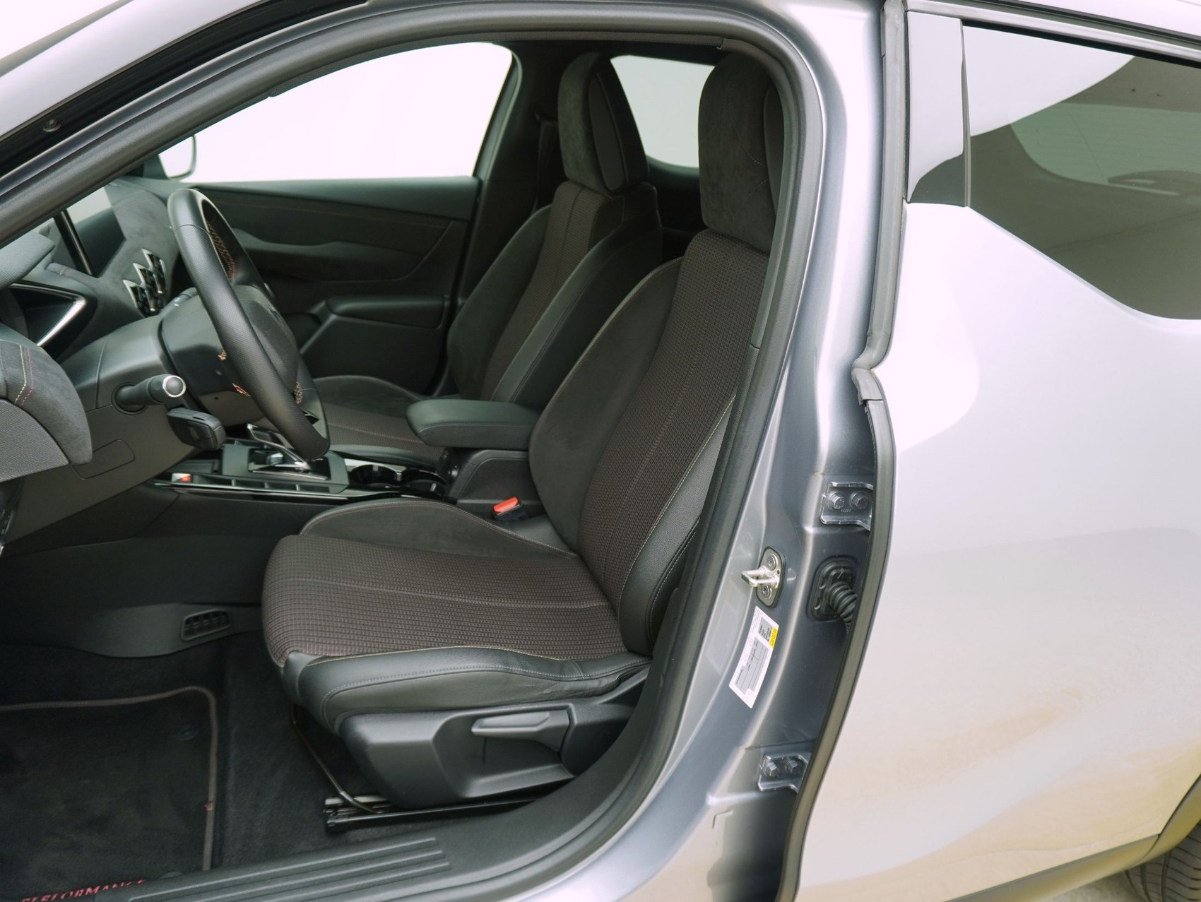 DS AUTOMOBILES DS3 Crossback E-Tense Performance Line-image-8