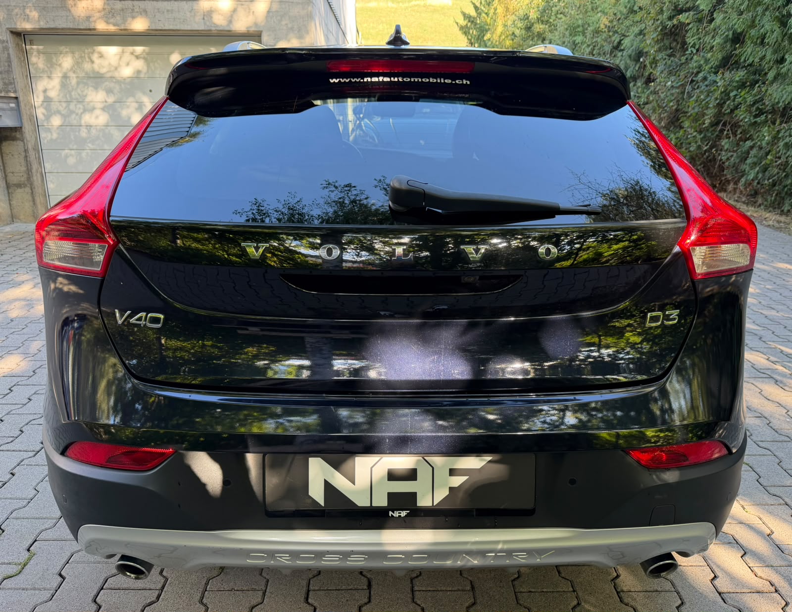 VOLVO V40 Cross Country D3 Summum Geartronic-showroom-element-3