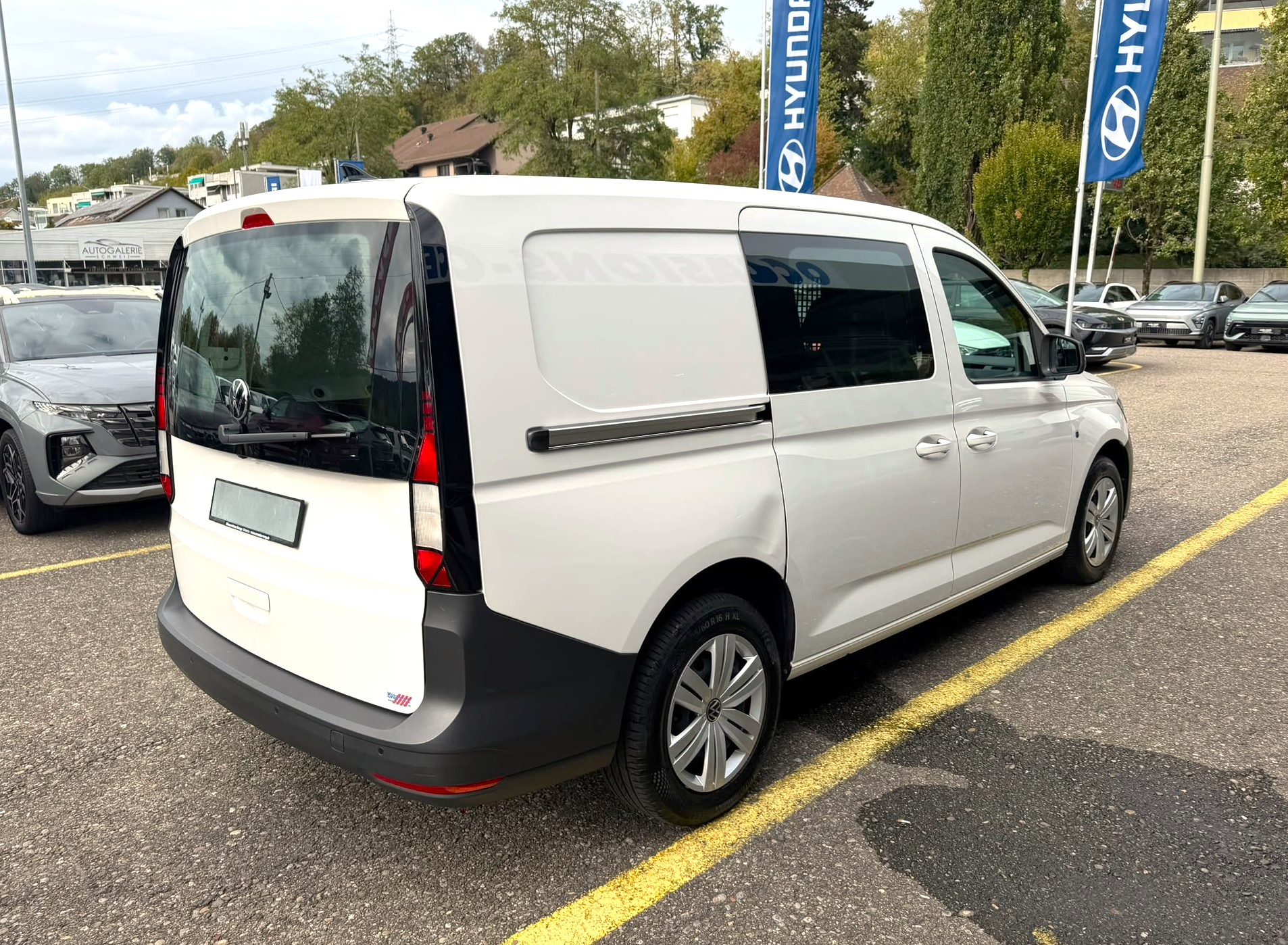 VW Caddy Cargo 2.0TDI Maxi-image-6