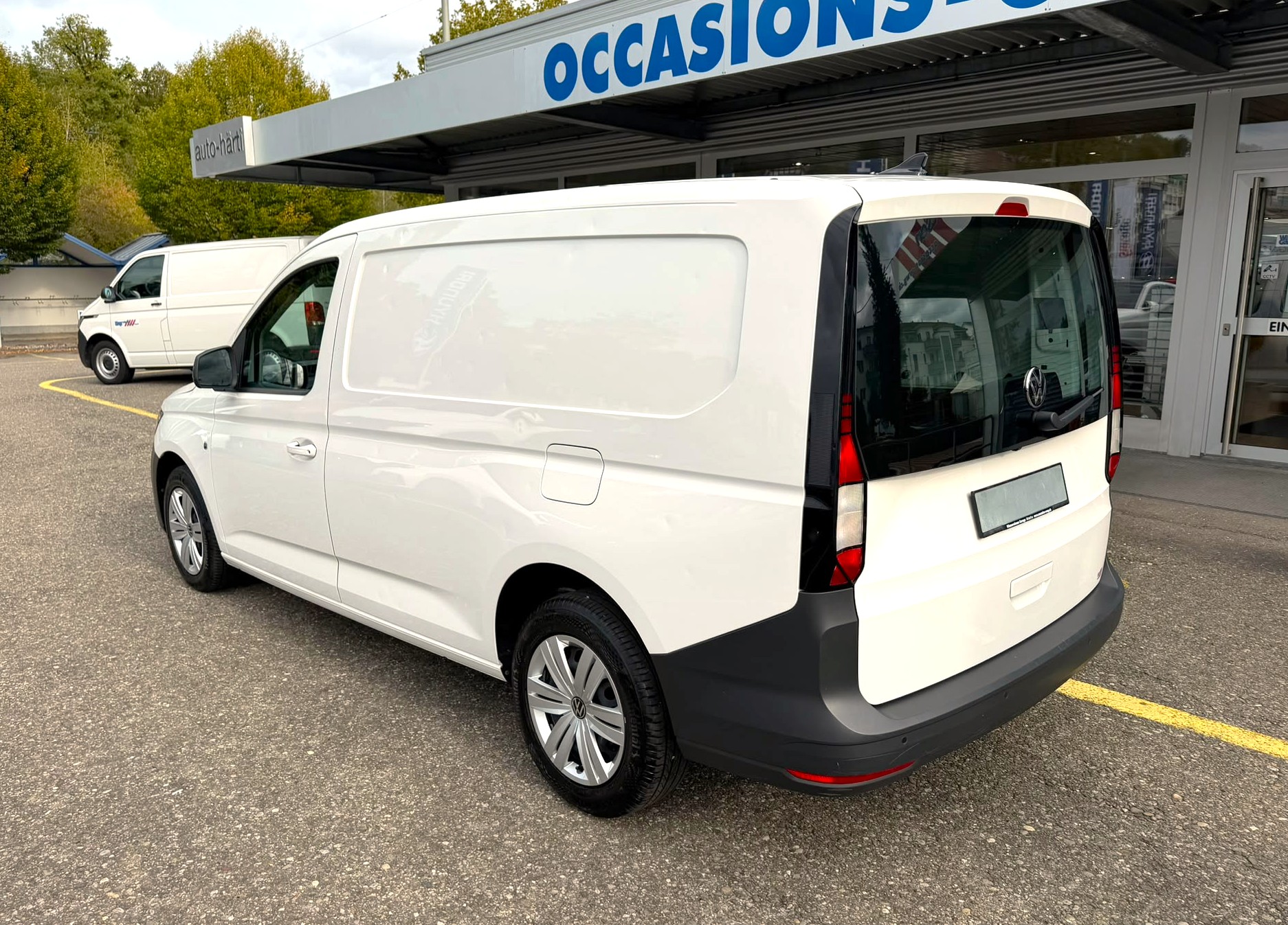 VW Caddy Cargo 2.0TDI Maxi-image-13