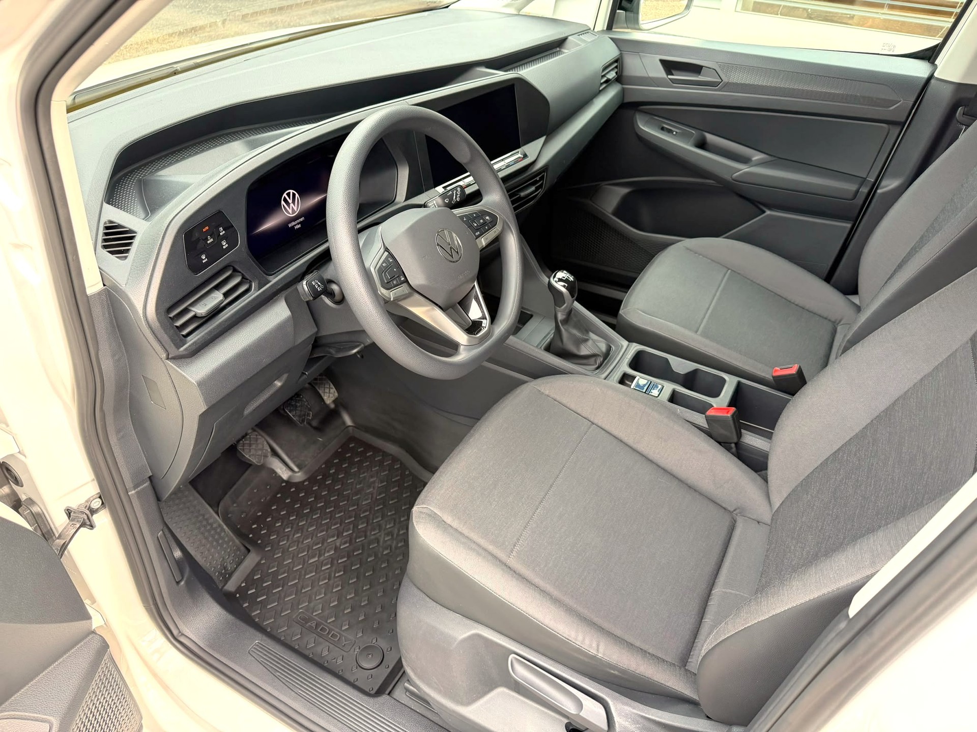 VW Caddy Cargo 2.0TDI Maxi-image-1