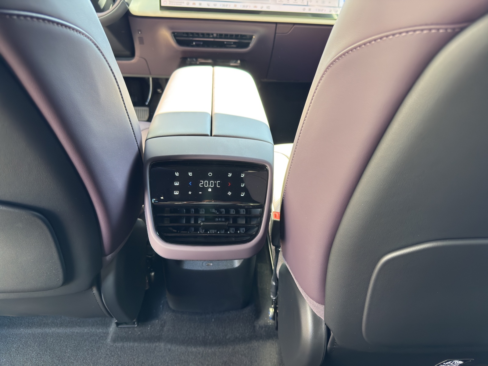 MAZDA CX-6e-image-13
