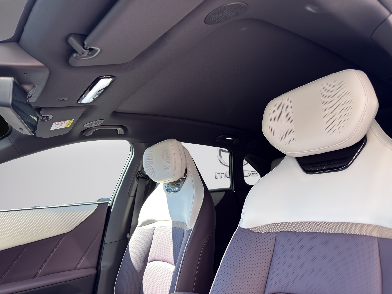 MAZDA CX-6e-image-8