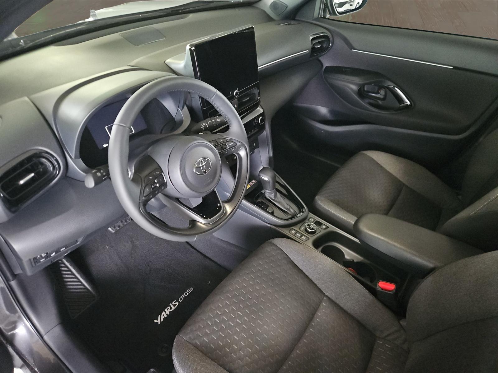 TOYOTA Yaris Cross 1.5 VVT-i HSD Trend AWD-i-image-6