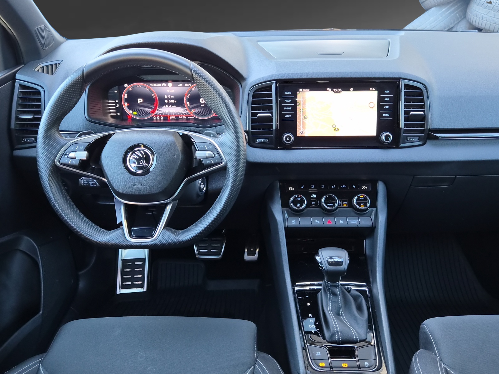 SKODA Karoq 1.5 TSI SportLine DSG-image-6