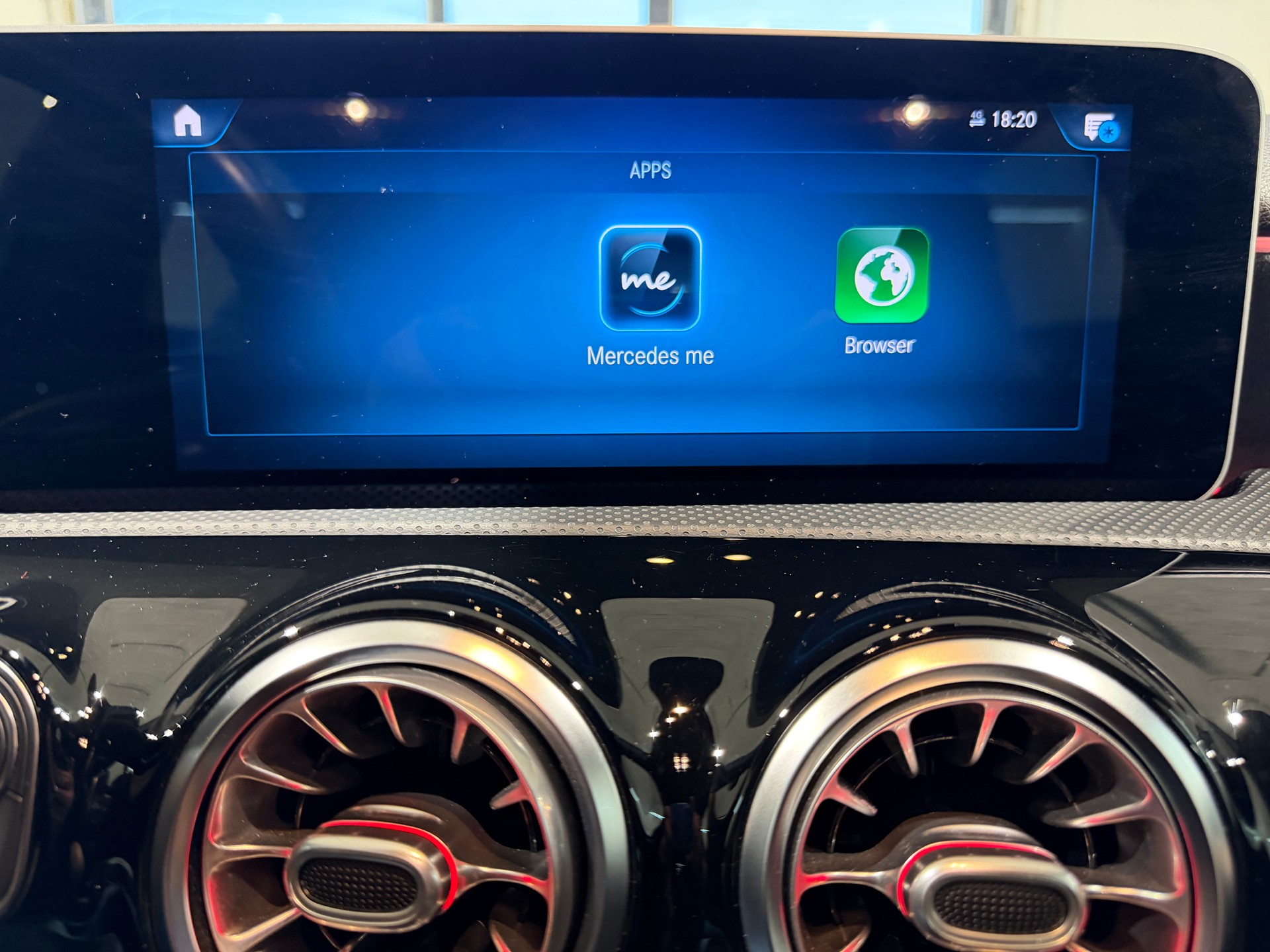 MERCEDES-BENZ A 250 AMG Line 7G-DCT-image-26