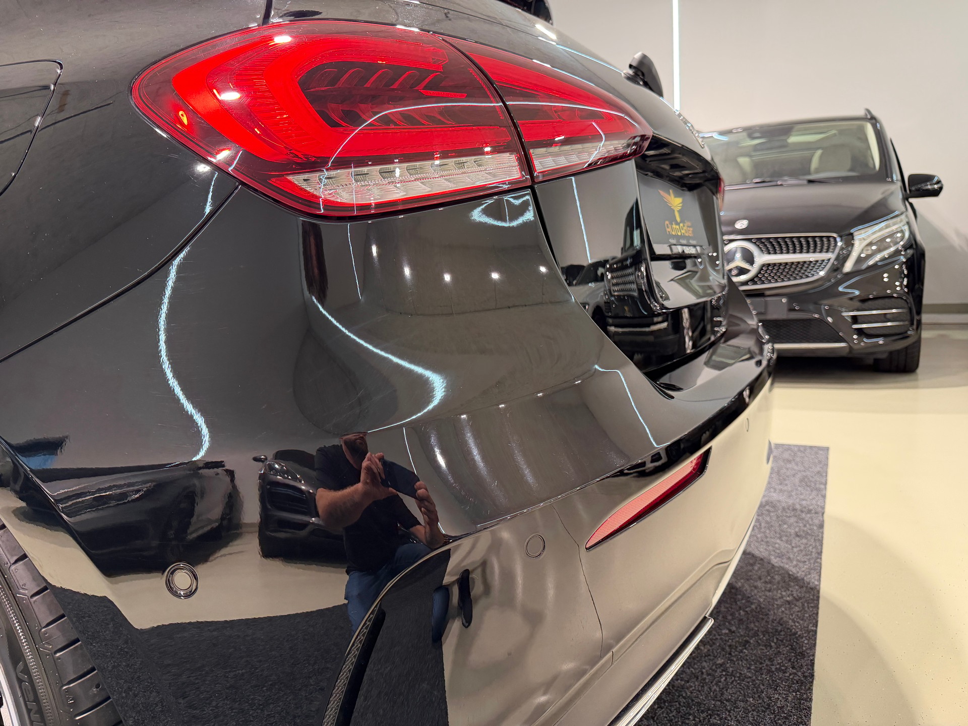 MERCEDES-BENZ A 250 AMG Line 7G-DCT-image-11