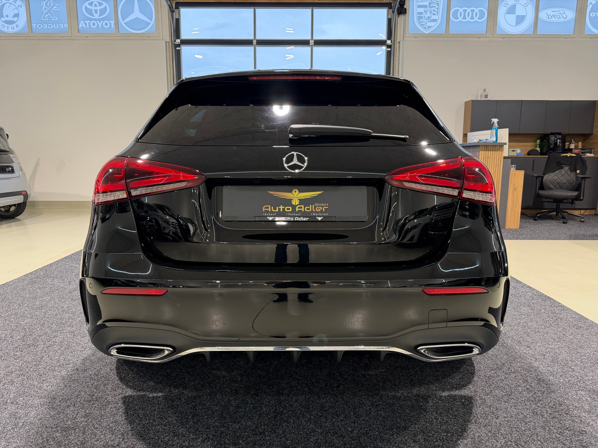 MERCEDES-BENZ A 250 AMG Line 7G-DCT-image-6