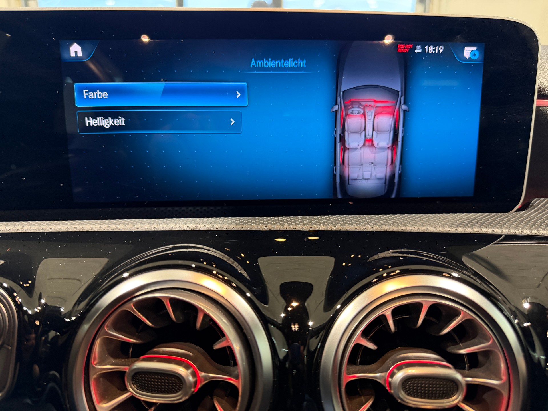 MERCEDES-BENZ A 250 AMG Line 7G-DCT-image-24