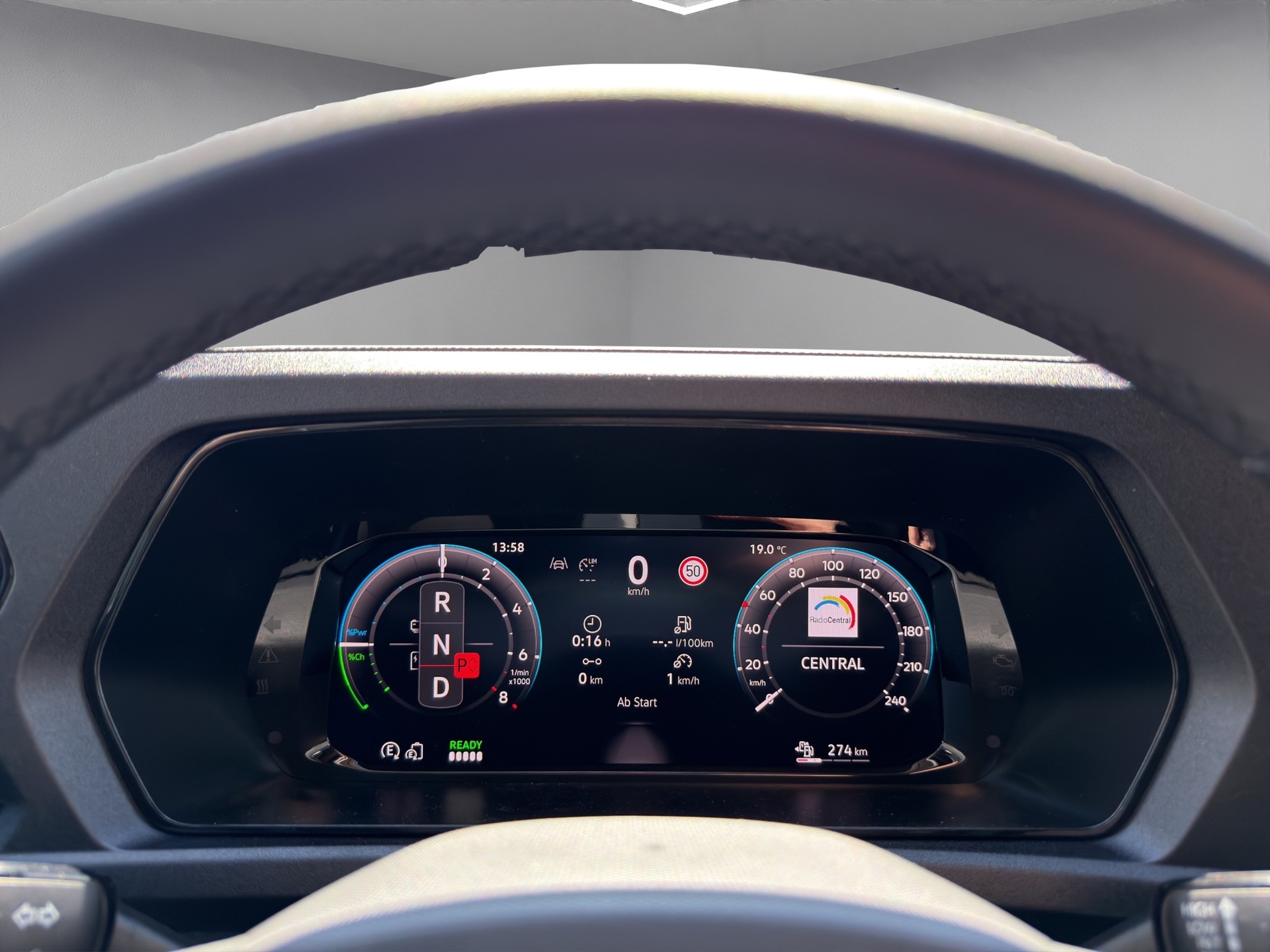 VW Caddy 1.5 TSI Plug in Hybrid Liberty DSG-image-11