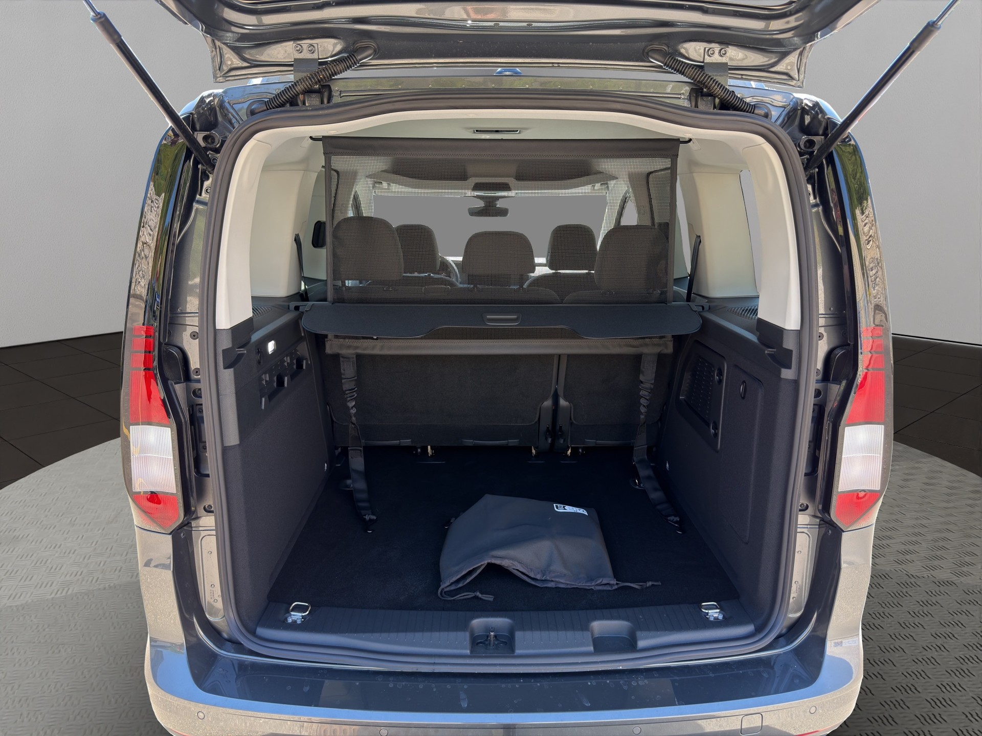 VW Caddy 1.5 TSI Plug in Hybrid Liberty DSG-image-8