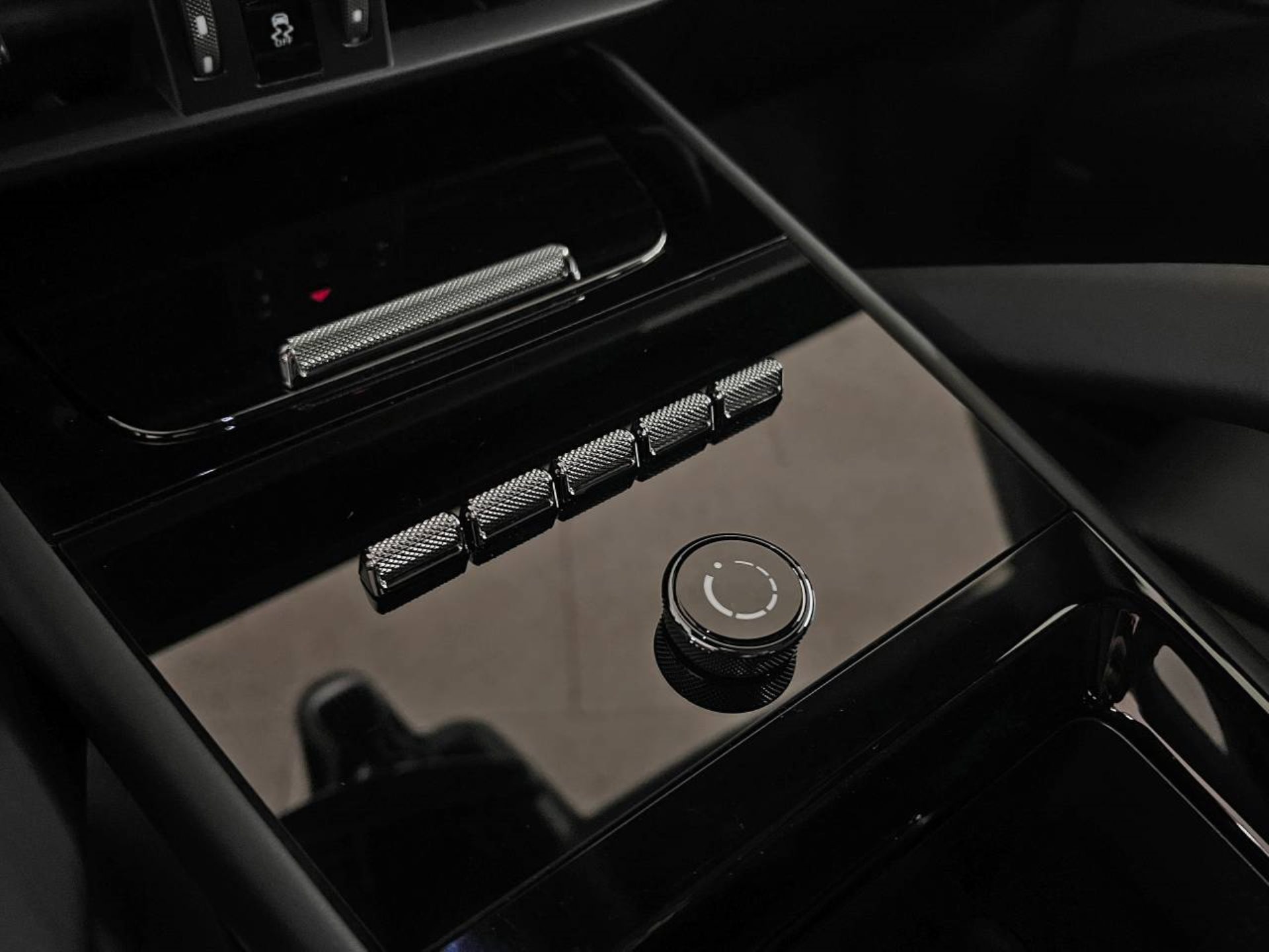 PORSCHE Cayenne E-Hybrid-image-31