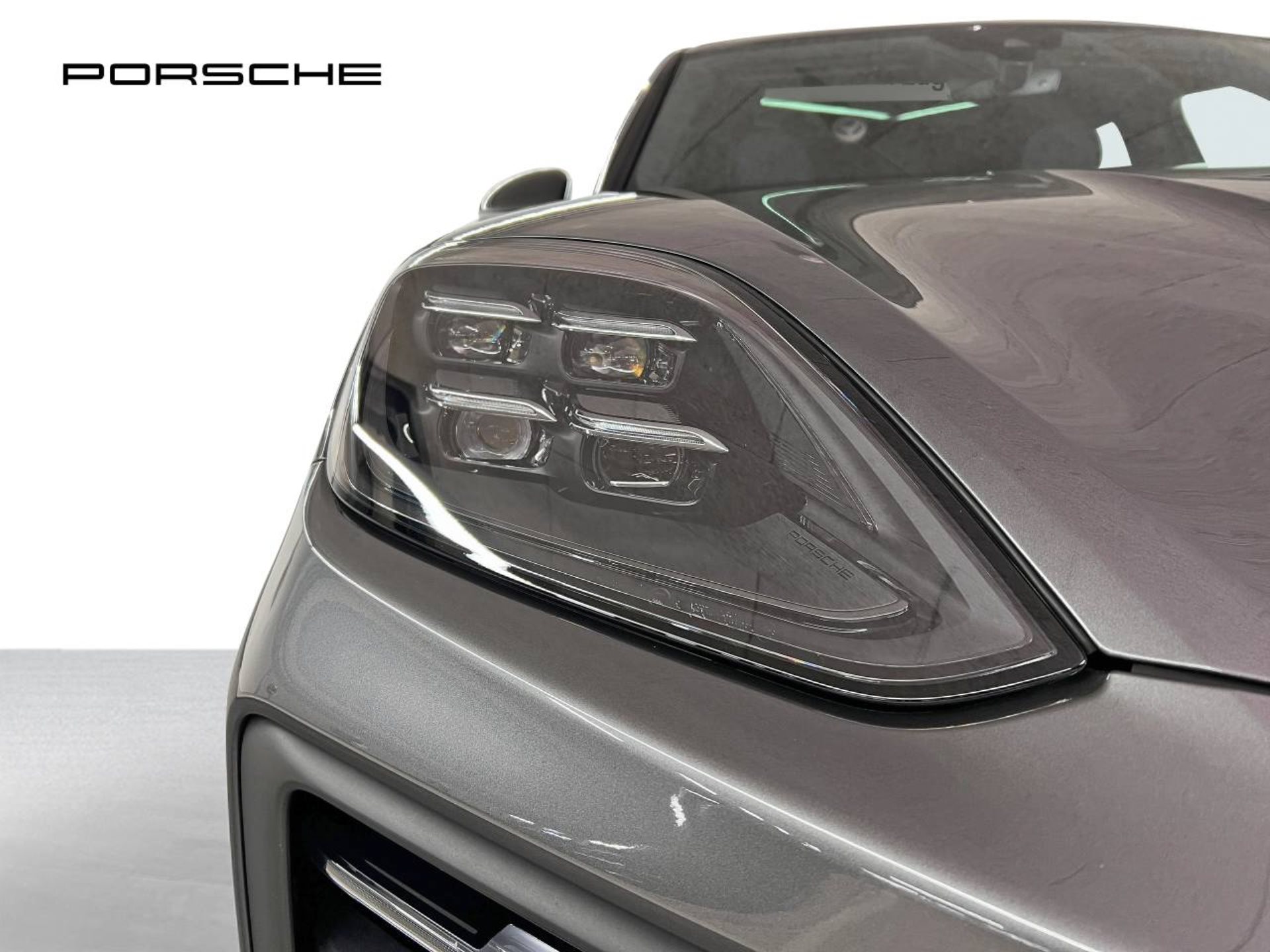 PORSCHE Cayenne E-Hybrid-image-11