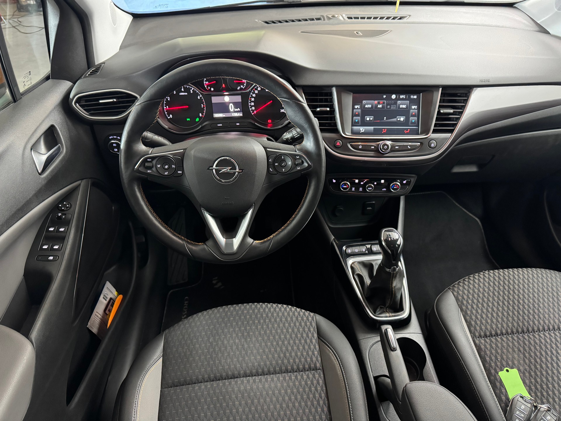 OPEL Crossland X 1.2i TP Excellence-image-7