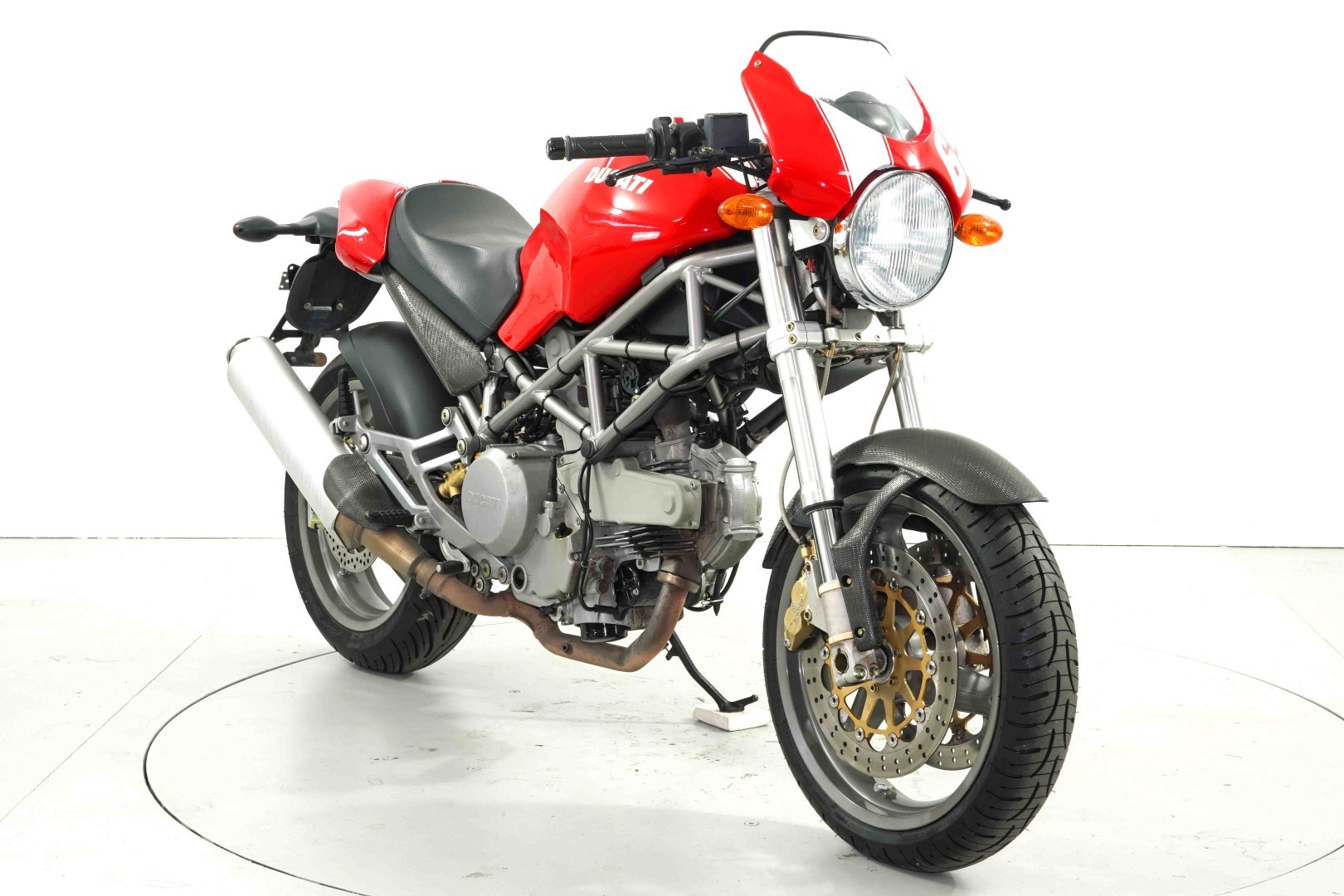 DUCATI M620 i.e.-showroom-element-1
