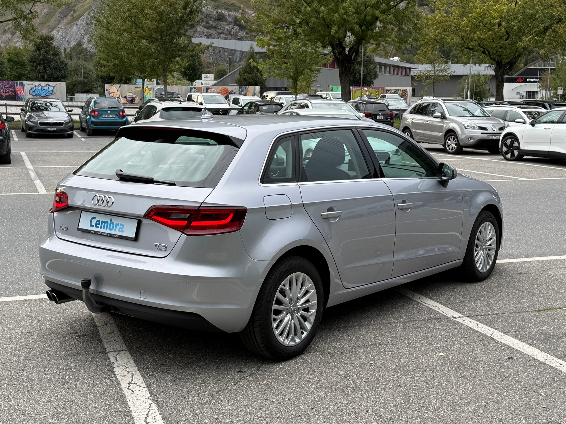 AUDI A3 Sportback 1.8 TFSI Ambiente quattro S-tronic-image-4