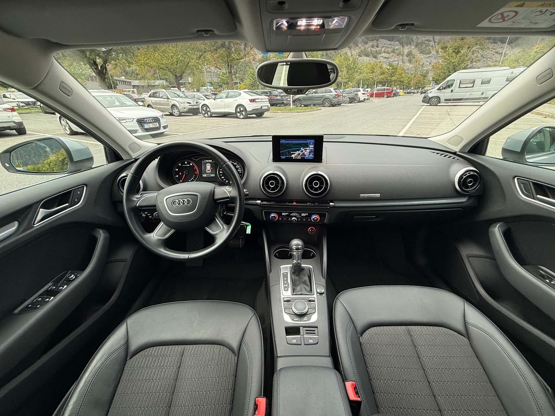 AUDI A3 Sportback 1.8 TFSI Ambiente quattro S-tronic-image-7