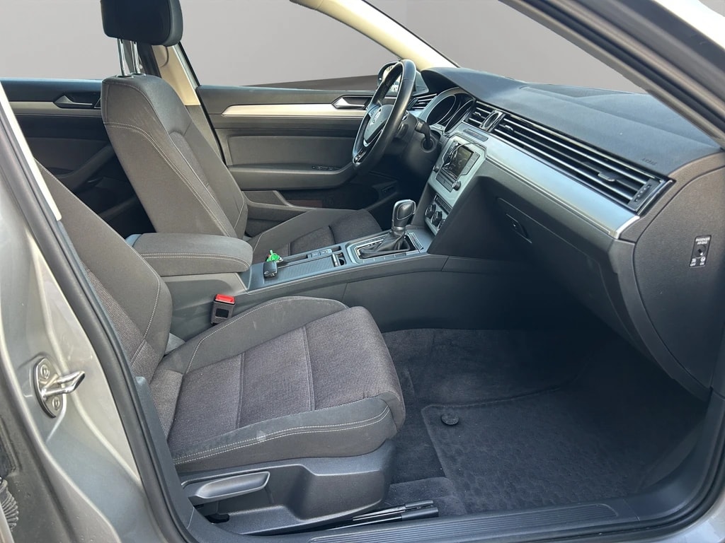 VW Passat Variant 2.0 TDI BMT Comfortline DSG 4Motion-image-10