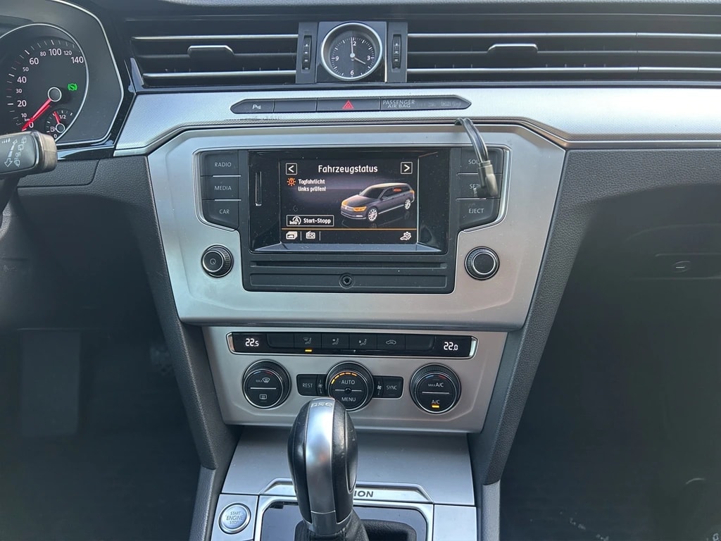 VW Passat Variant 2.0 TDI BMT Comfortline DSG 4Motion-image-13