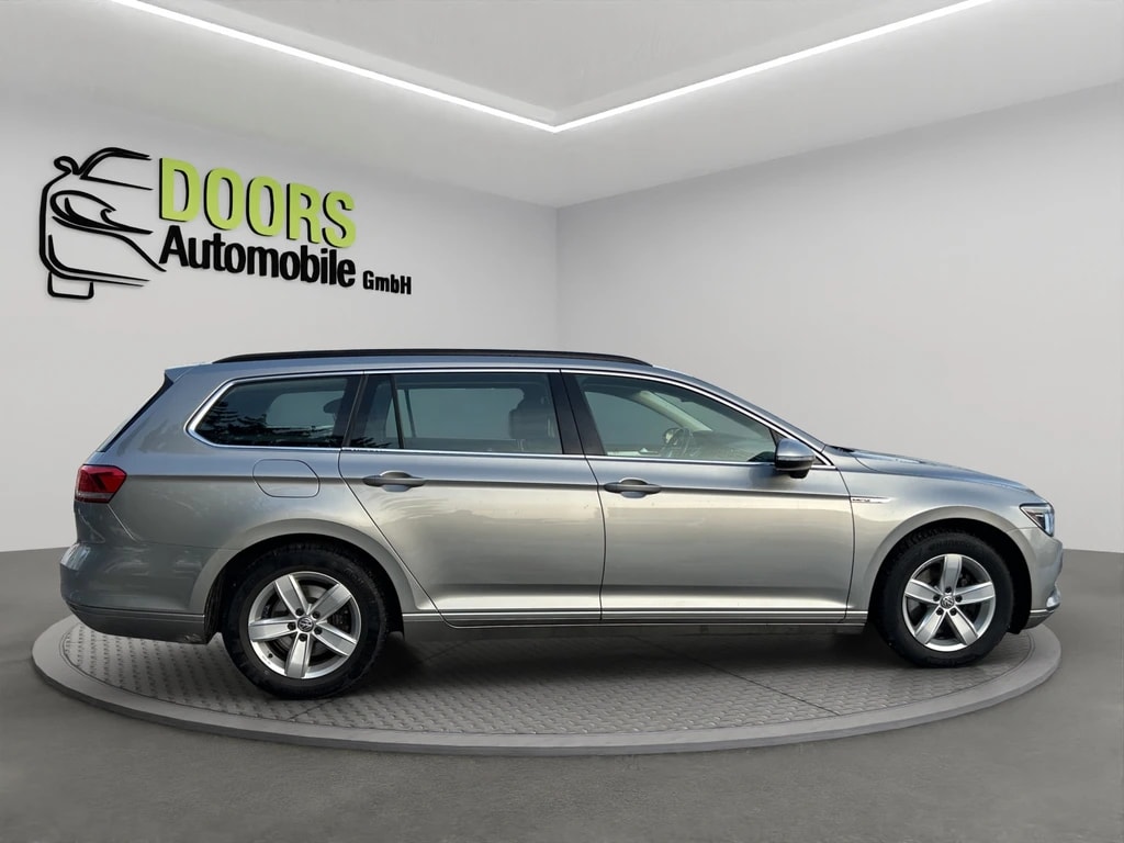 VW Passat Variant 2.0 TDI BMT Comfortline DSG 4Motion-image-6