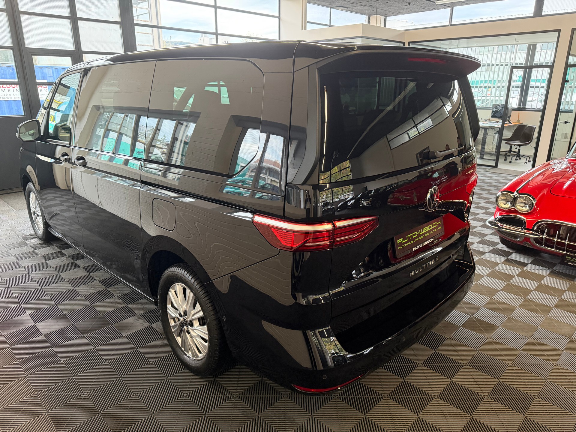 VW Multivan 2.0 TDI Life DSG Lang * LEDER ALCANTARA 7 SITZE *-image-4