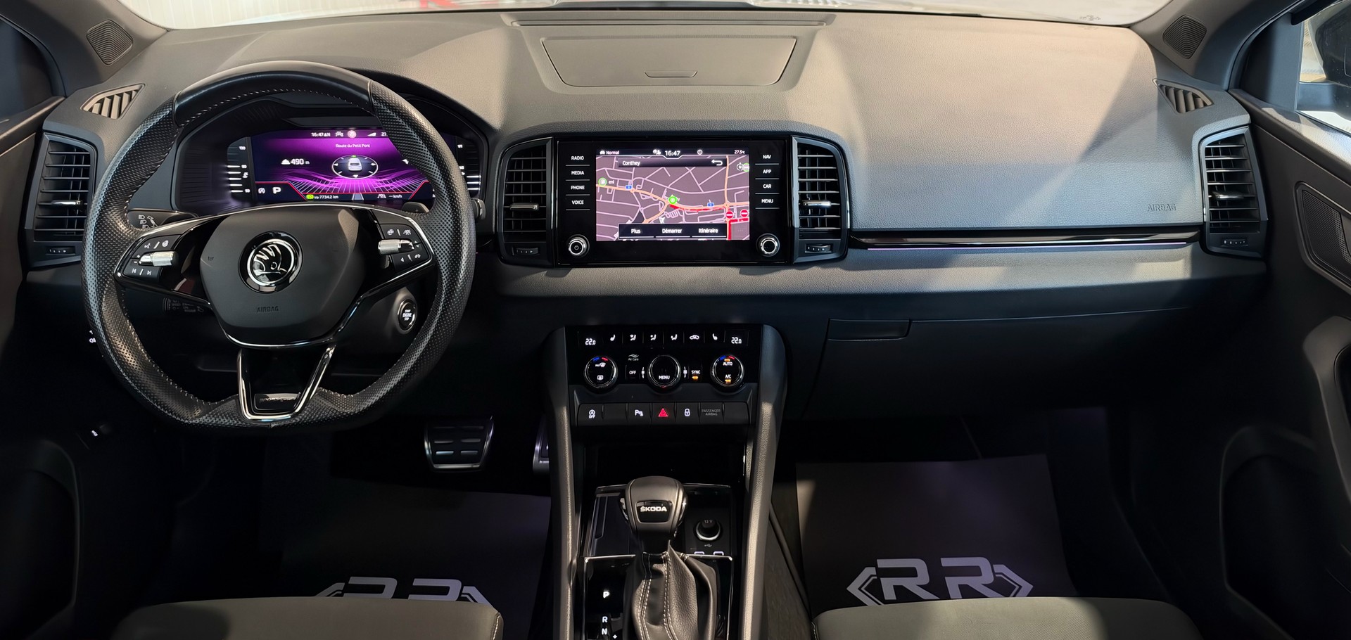 SKODA Karoq 1.5 TSI SportLine DSG-image-9