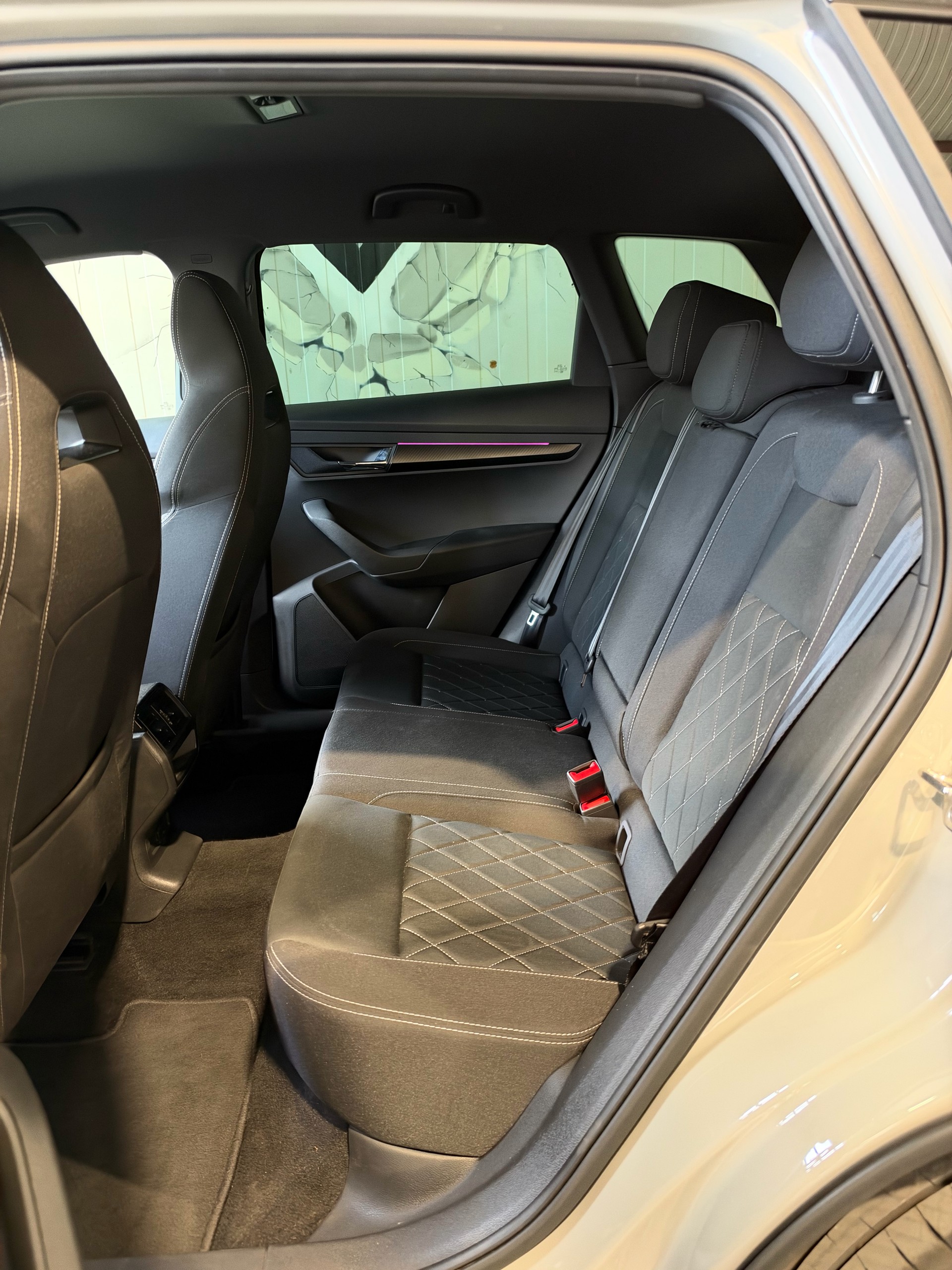 SKODA Karoq 1.5 TSI SportLine DSG-image-15