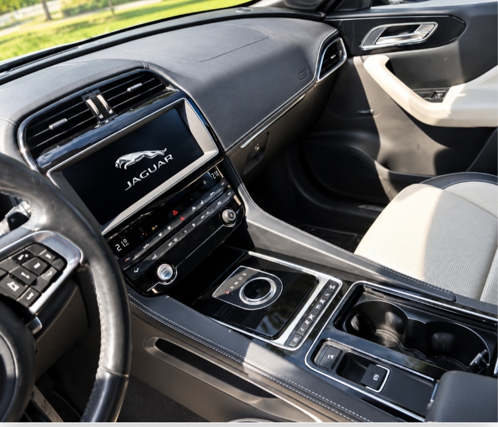 JAGUAR F-Pace 2.0d R line AWD Automatik// Frisch Mfk&Service-image-4