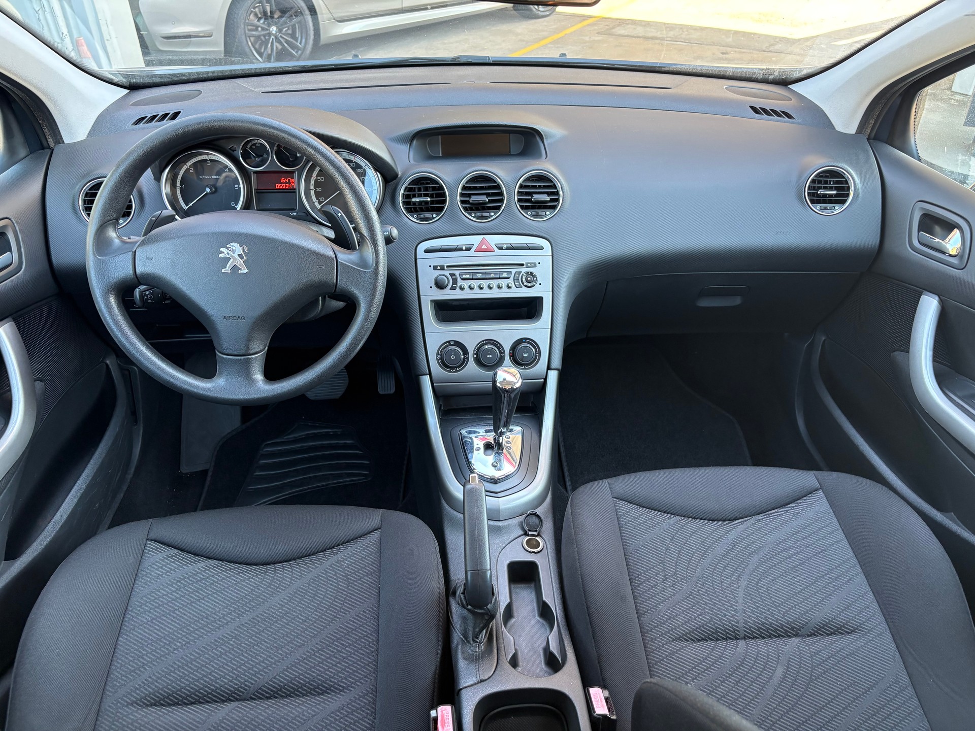 PEUGEOT 308 BR 1.6 HDi SST-image-7
