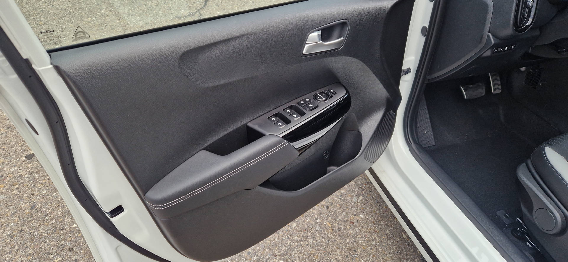 KIA Picanto 1.0 GDi GT-Line-image-2