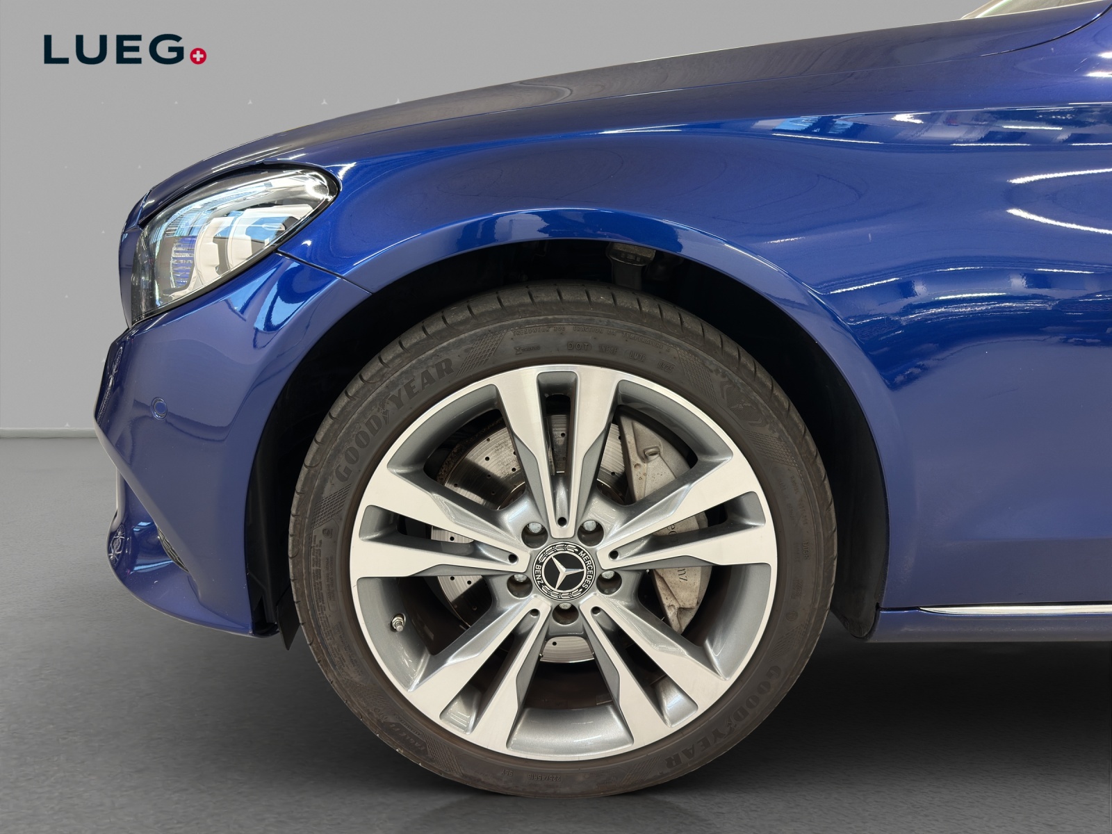 MERCEDES-BENZ C 400 Avantgarde 4Matic 9G-Tronic-image-6