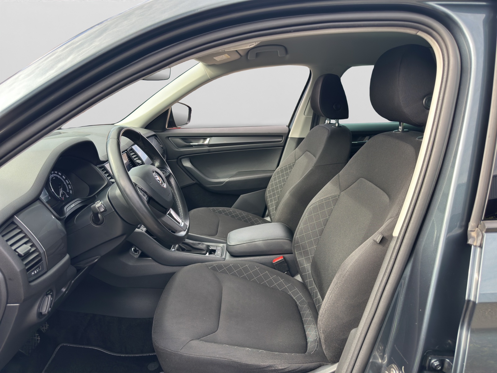 SKODA Kodiaq 1.4 TSI Active DSG 4x4-image-8