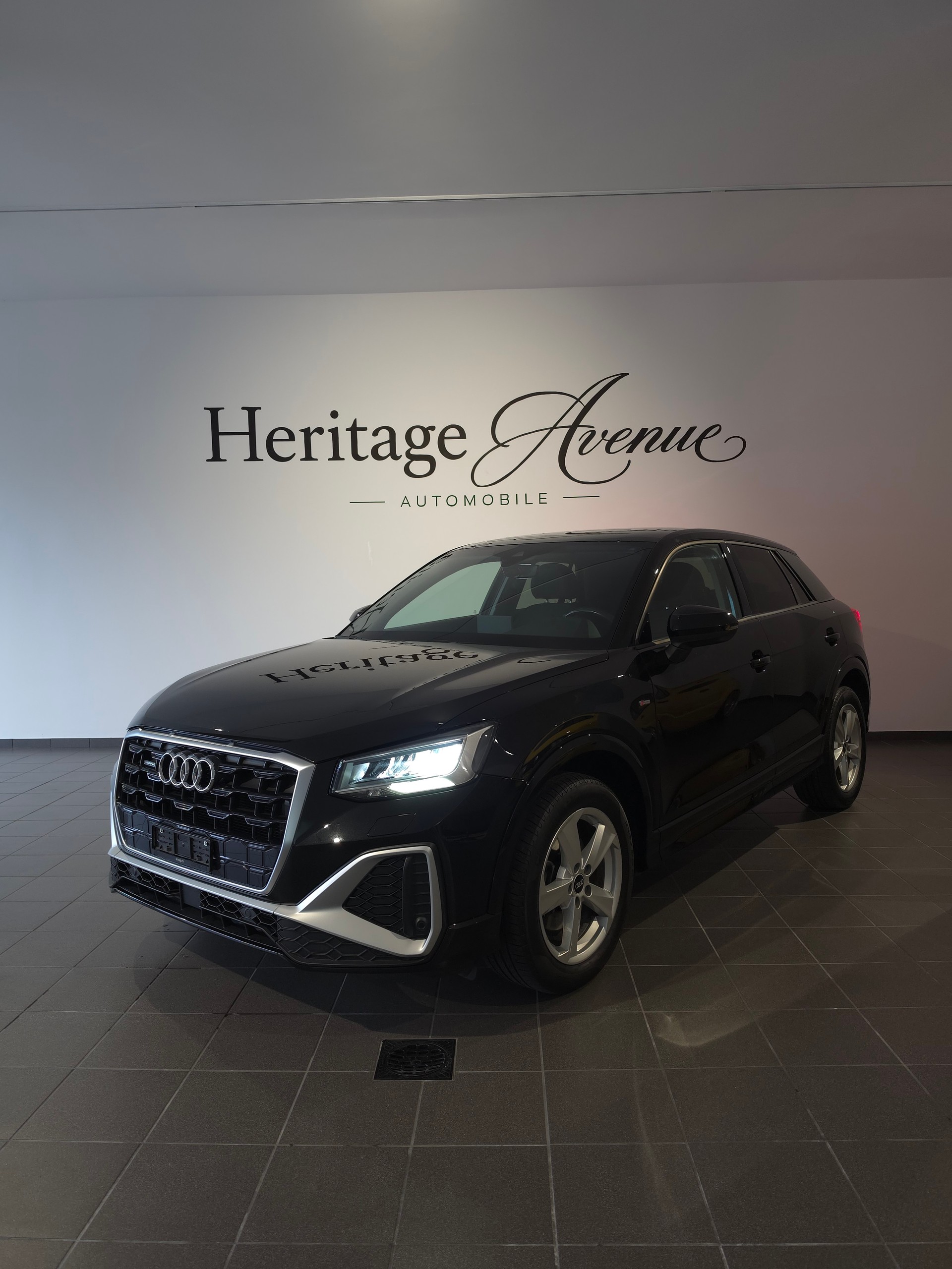 AUDI Q2 35 TDI S line quattro S-tronic-image-1