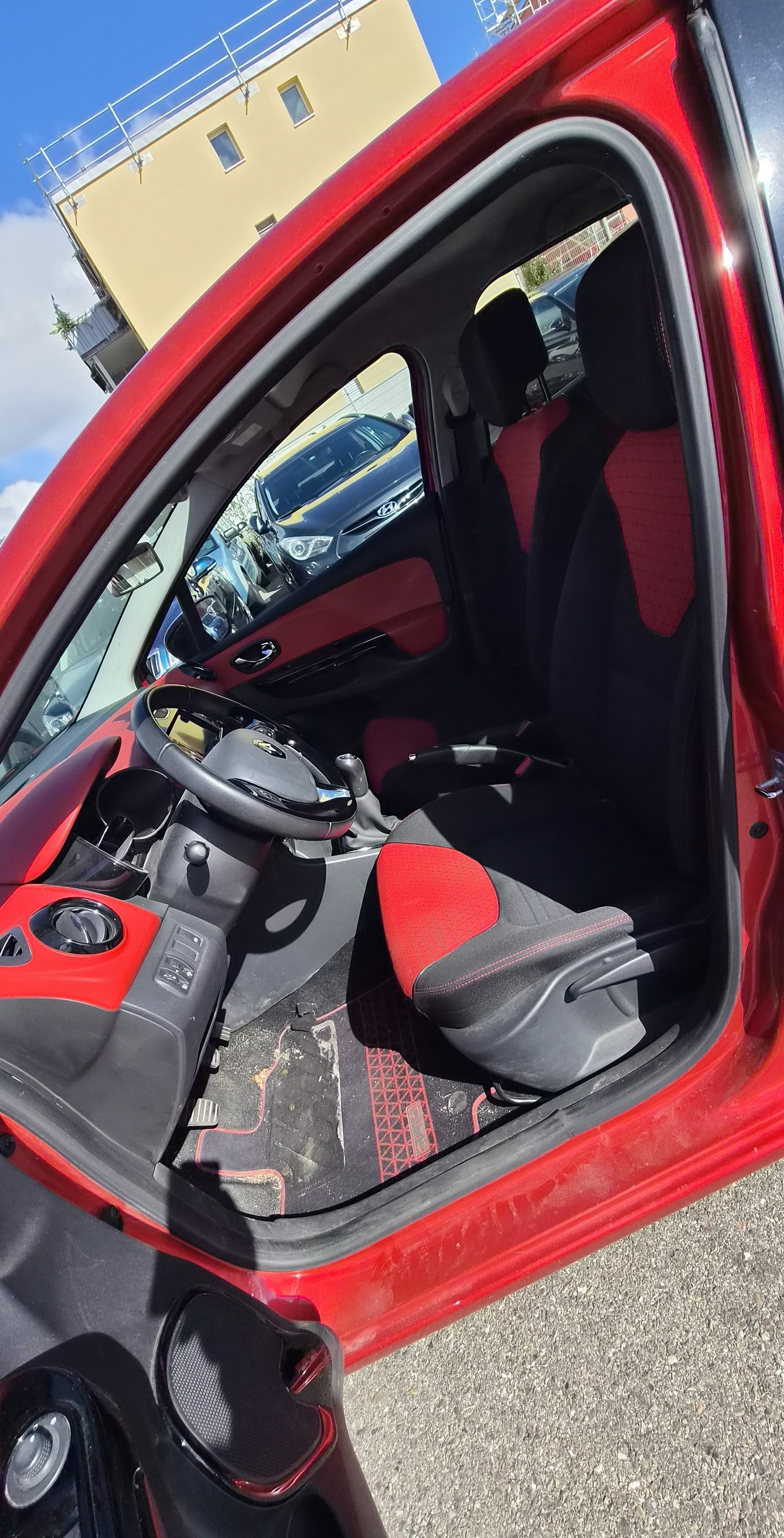 RENAULT Clio 0.9 12V Expression-image-10