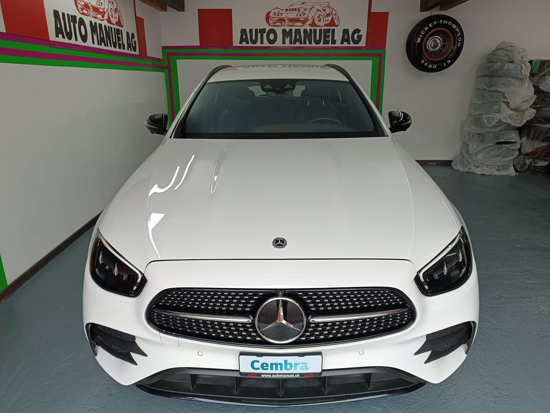 MERCEDES-BENZ E 220 d T 4Matic AMG Line 9G-Tronic-image-0