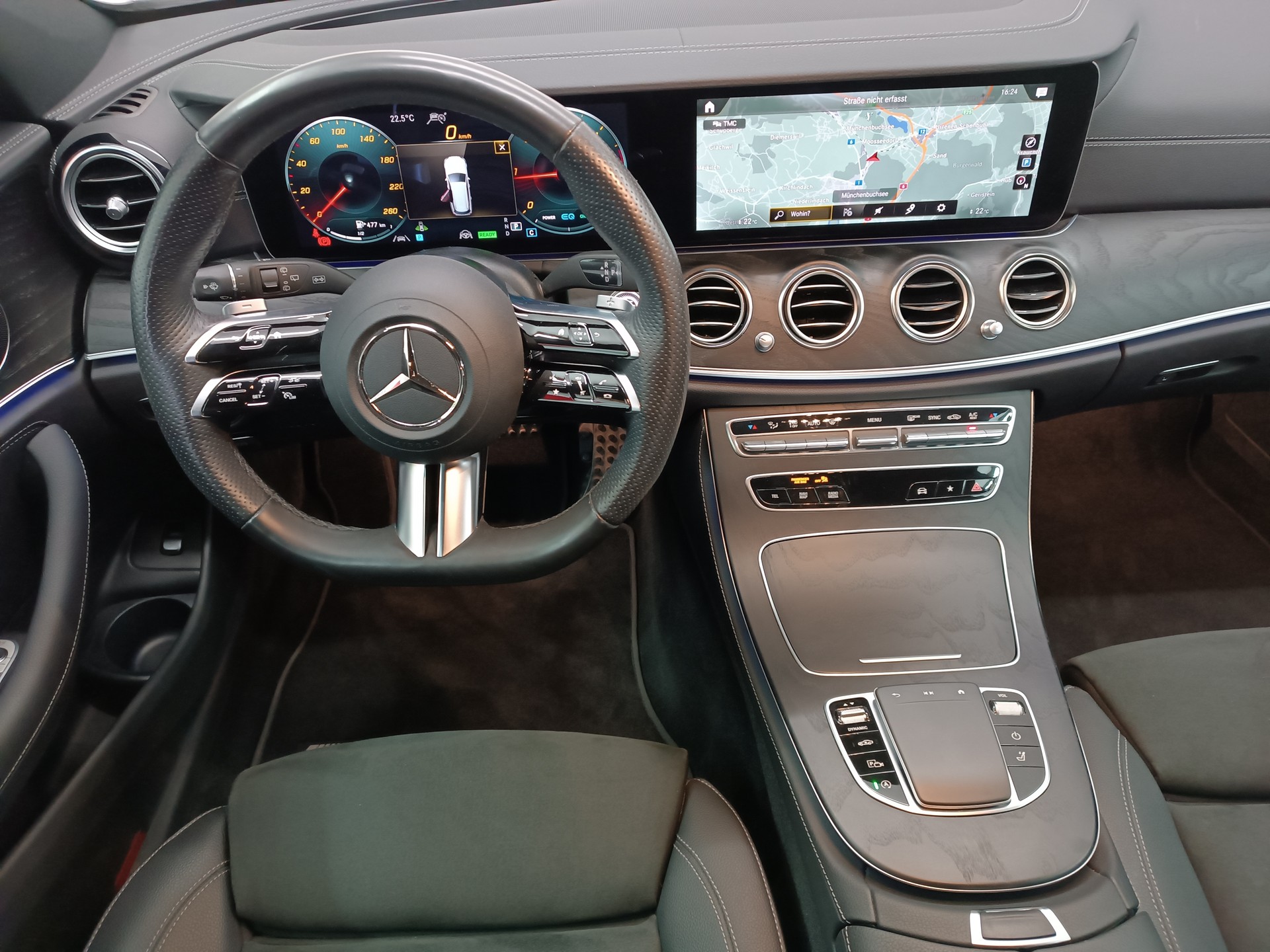 MERCEDES-BENZ E 220 d T 4Matic AMG Line 9G-Tronic-image-7