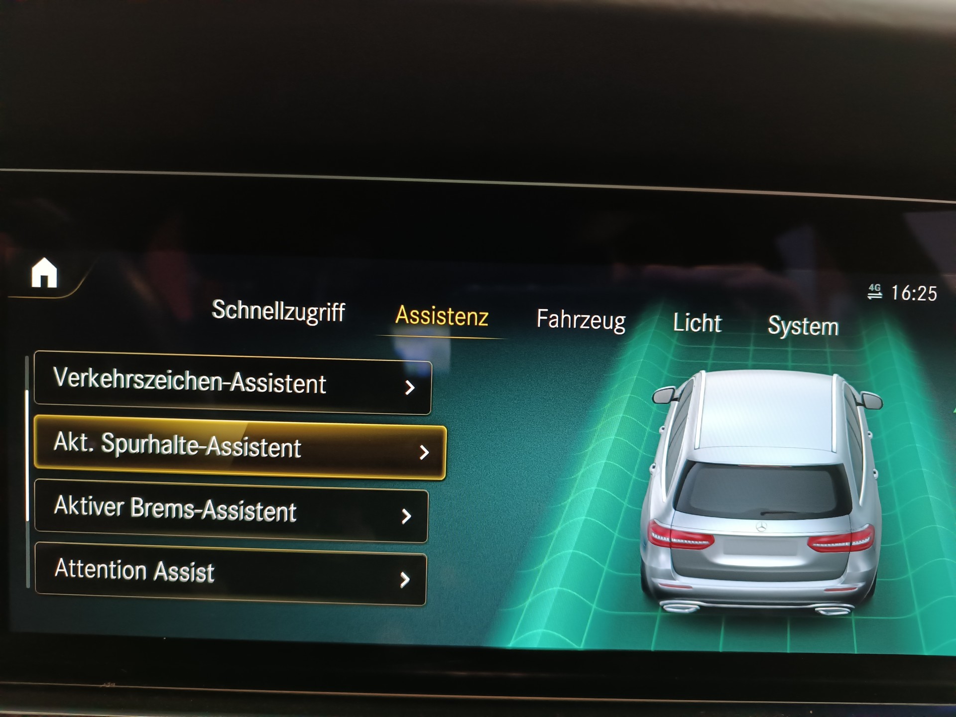 MERCEDES-BENZ E 220 d T 4Matic AMG Line 9G-Tronic-image-9