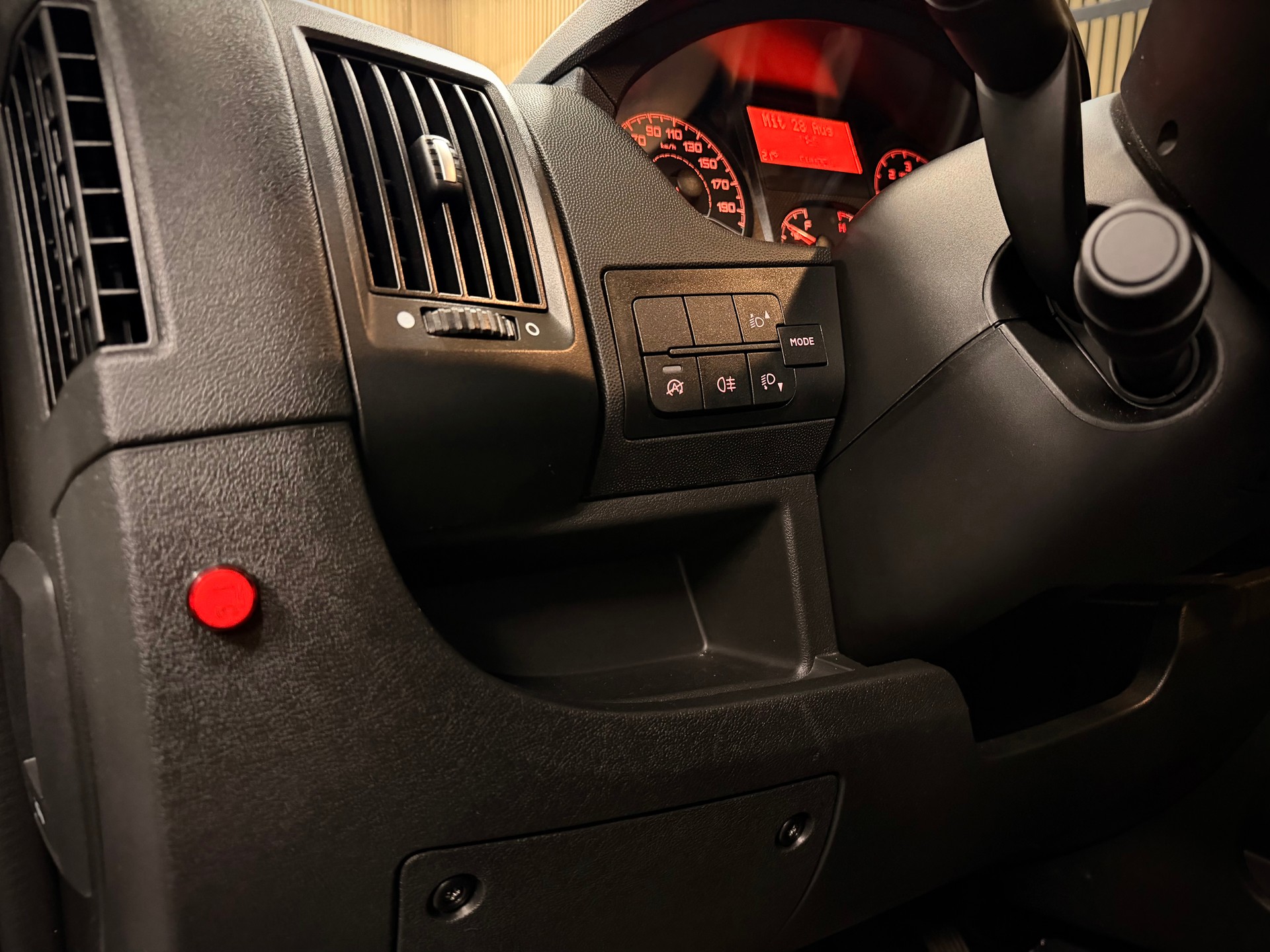 PEUGEOT Boxer 2.2 HDI 435 Pro L4-image-9
