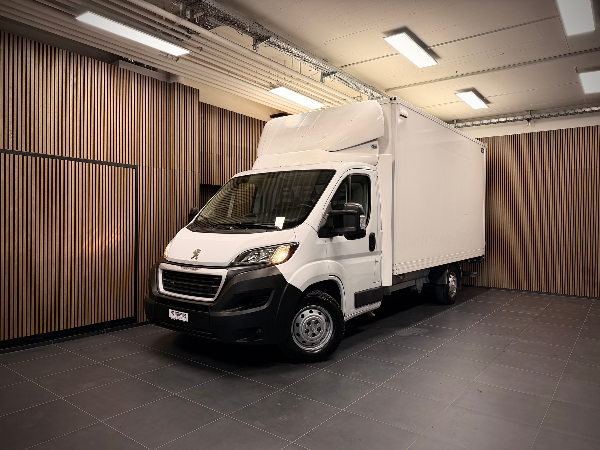 PEUGEOT Boxer 2.2 HDI 435 Pro L4-image-1