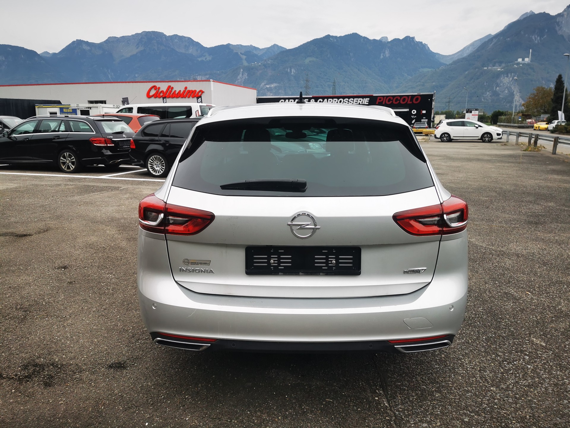 OPEL Insignia 1.6 T Sports Tourer Excellence Automatic-image-2