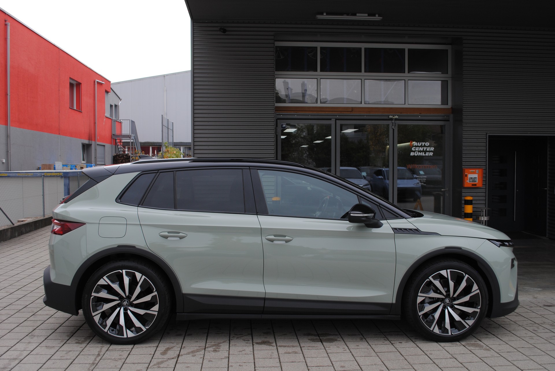 SKODA Elroq 85x Sportline 4x4-image-10