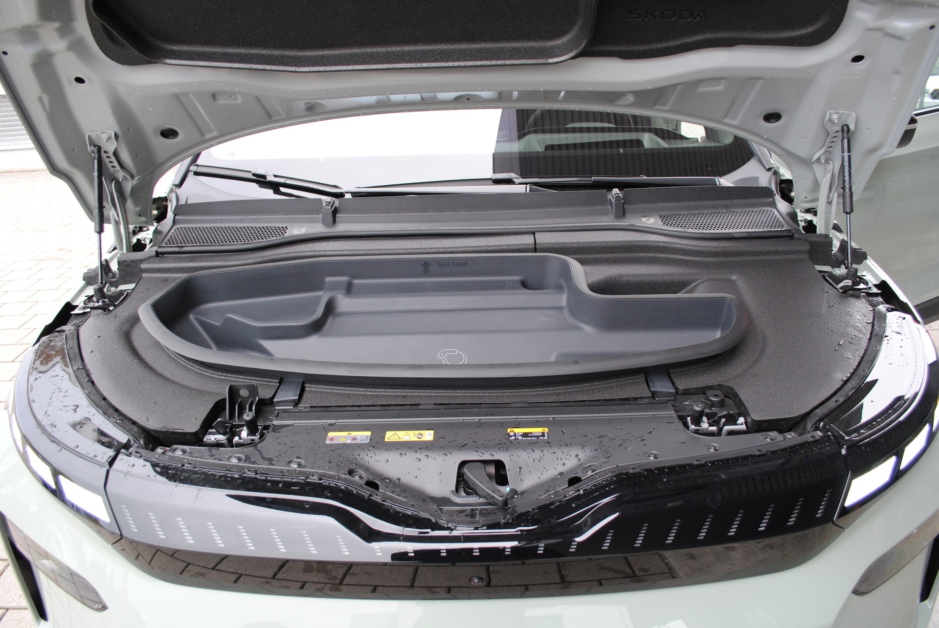 SKODA Elroq 85x Sportline 4x4-image-24