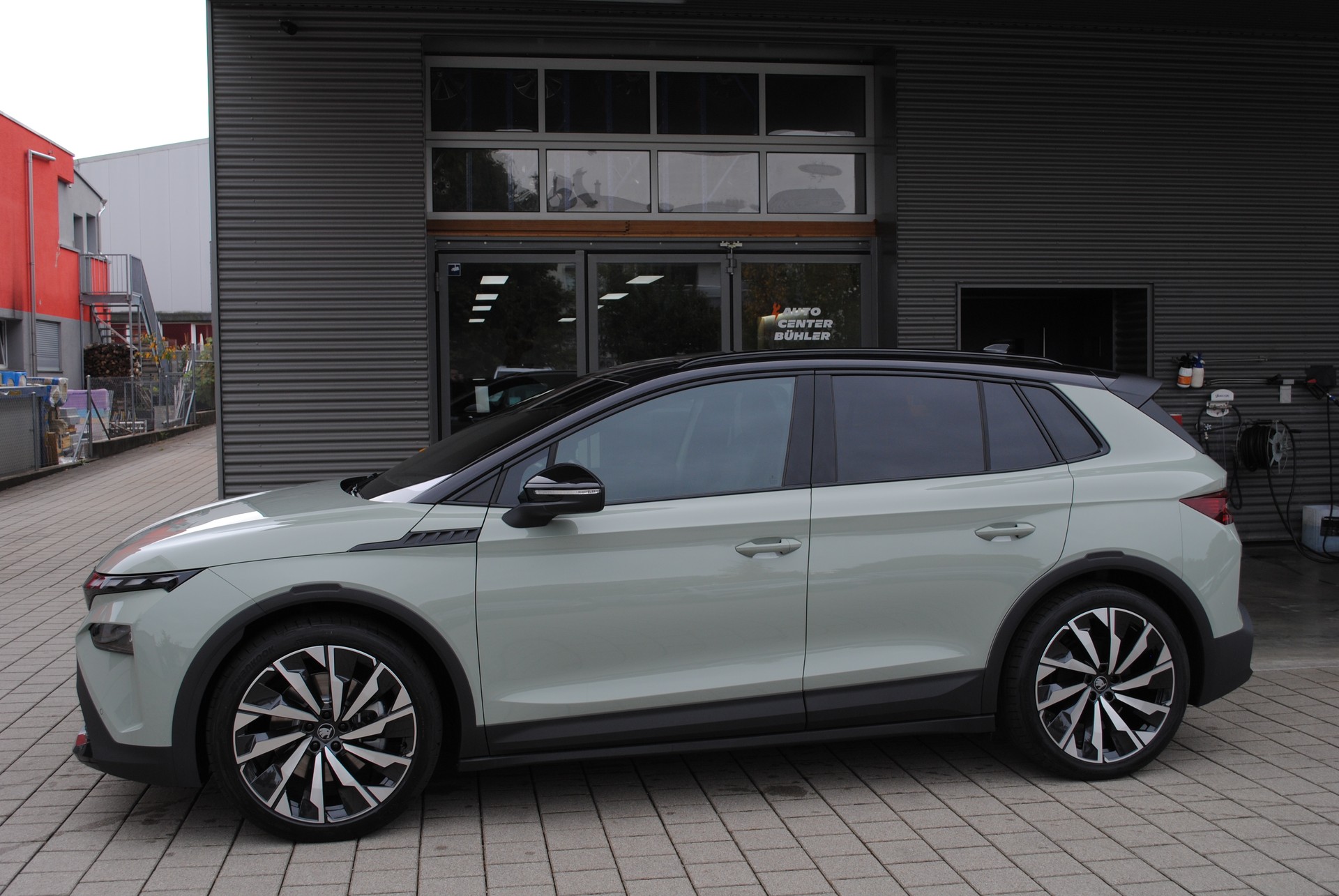 SKODA Elroq 85x Sportline 4x4-image-5